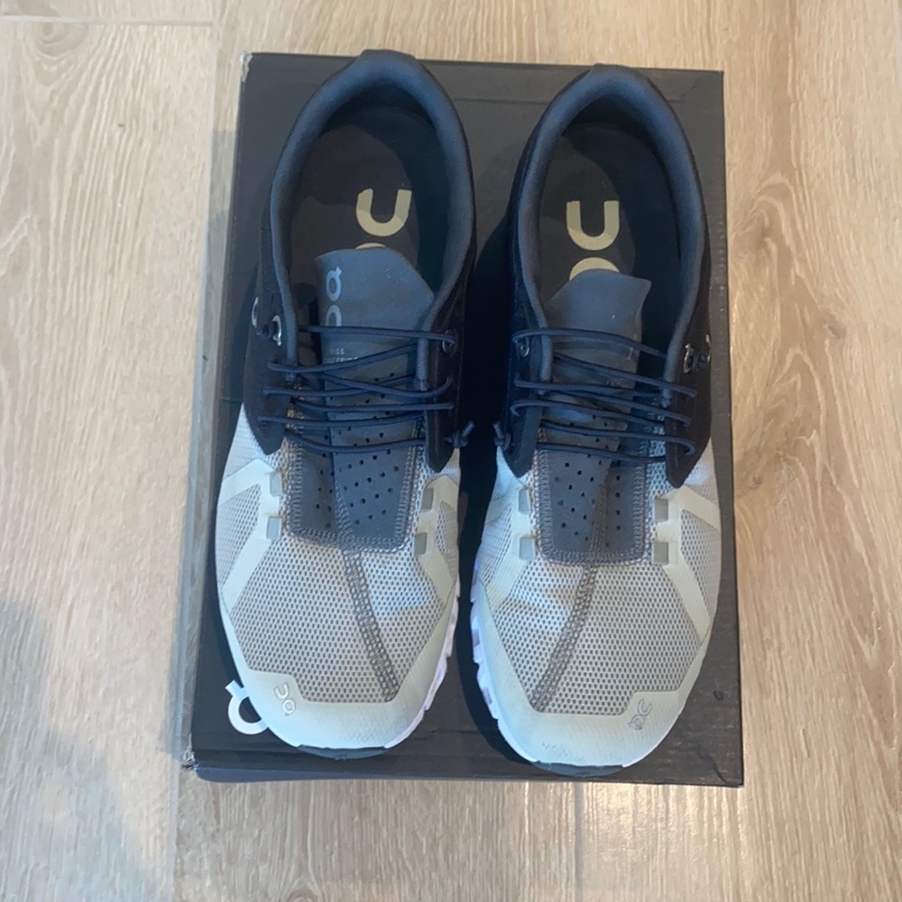 ON cloud sneakers